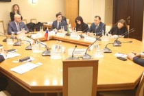 سفير طاجيكستان يلتقى بممثلي مجلس الدوما الروسي
