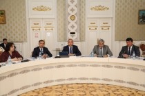 نائب رئيس البنك الأوروبي لإعادة الإعمار والتنمية يقييم مؤشرات الاقتصاد الكلي والنظام المصرفي في طاجيكستان إيجابيا