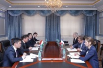 مشاورات سياسية بين طاجيكستان وفرنسا في دوشنبه