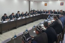 اجتماع للوفود الحكومية لطاجيكستان وقرغيزستان وأوزبكستان في مدينة باتكند