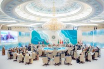 إمام علي رحمان رئيس جمهورية طاجيكستان شارك وألقى كلمة في الاجتماع الأول لرؤساء دول آسيا الوسطى والدول العربية في منطقة الخليج