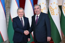 رئيس جمهورية طاجيكستان إمام على رحمان يلتقي مع رئيس جمهورية أوزبكستان شوكت ميرضياييف
