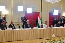 رئيس جمهورية طاجيكستان إمام علي رحمان يشارك في المنتدى الاقتصادي لآسيا الوسطى وألمانيا