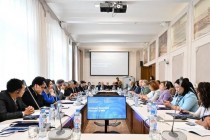 يجري تعزيز التعاون بين الجامعة الوطنية لطاجيكستان وجامعة تومسك الحكومية