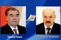 رئيس جمهورية طاجيكستان إمام علي رحمان يتحدث هاتفيا مع رئيس جمهورية بيلاروسيا ألكسندر لوكاشينكو