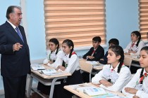 وضع زعيم الأمة إمام علي رحمان في منطقة رودكي بناء المبنى الإضافي لمؤسسة التعليم الثانوي العام رقم 3 موضع التنفيذ