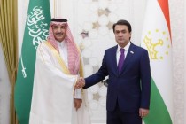 رئيس المجلس الوطني التابع للمجلس العالي لجمهورية طاجيكستان رستم إمام علي يلتقي الرئيس التنفيذي للصندوق السعودي للتنمية سلطان بن عبدالرحمن المرشد