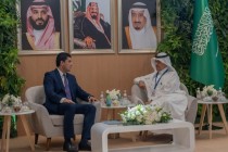 مناقشة مبادرات طاجيكستان بشأن تغير المناخ على هامش مؤتمر الأطراف الثامن والعشرين