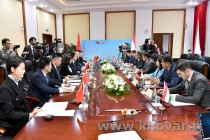 طاجيكستان والصين تناقشان تعزيز التعاون في مجال الطيران