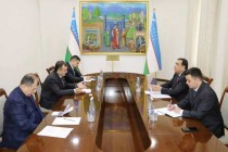 سفير طاجيكستان لدى أوزبكستان يناقش تعزيز التعاون الاقتصادية والتجارية بين الدولتين