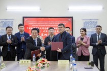 التوقيع على اتفاقية تعاون بين معهد المياه والطاقة الكهرومائية والبيئة في طاجيكستان وجامعة شينجيانغ التربوية الصينية