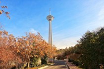 رئيس المجلس الوطني التابع للمجلس العالي لجمهورية طاجيكستان رئيس مدينة دوشنبه رستم إمام علي يتفقد برج الميلاد فى طهران