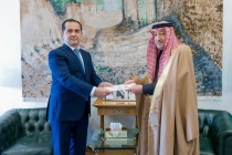 مناقشة آفاق العلاقات بين طاجيكستان والمملكة العربية السعودية
