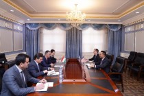 طاجيكستان والولايات المتحدة الأمريكية تؤكدان على تعزيز الحوار السياسي