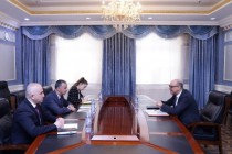 مناقشة أنشطة البنك الأوروبي للإنشاء والتعمير في طاجيكستان في دوشنبه