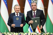مراسم تبادل الوثائق الموقعة بين طاجيكستان و اوزبكستان