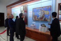 تعرف الوفد البرلماني الجورجي على المتحف الوطني لطاجيكستان