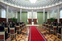 تسليم جوائز الدولة والرتب العسكرية بمناسبة الذكرى الثلاثين لتأسيس قوات الحدود لجمهورية طاجيكستان