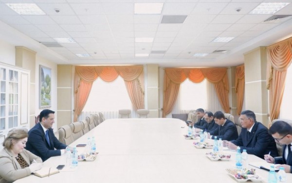 Mulo-oti-safir-bo-rektori-Donishgo-i-tehnologiya-oi-mu-andisii-Turkmaniston-ba-nomi-O-uzhon