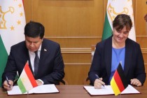 توقيع اتفاقية تسهيل التجارة بين وزارة التنمية الاقتصادية والتجارة الطاجيكية والجمعية الألمانية للتعاون الدولي
