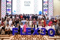 يستخدم الشباب الطاجيكي برنامج FLEX بشكل فعال في تعلم لغة أجنبية