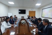 مناقشة تعزيز التعاون في مجال الرقمنة وتطوير الخدمات اللوجستية بين طاجيكستان وأمريكا في دوشنبه