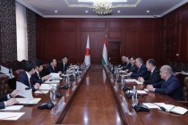 سراج الدين مهر الدين يلتقي بالمستشار الخاص لرئيس وزراء اليابان