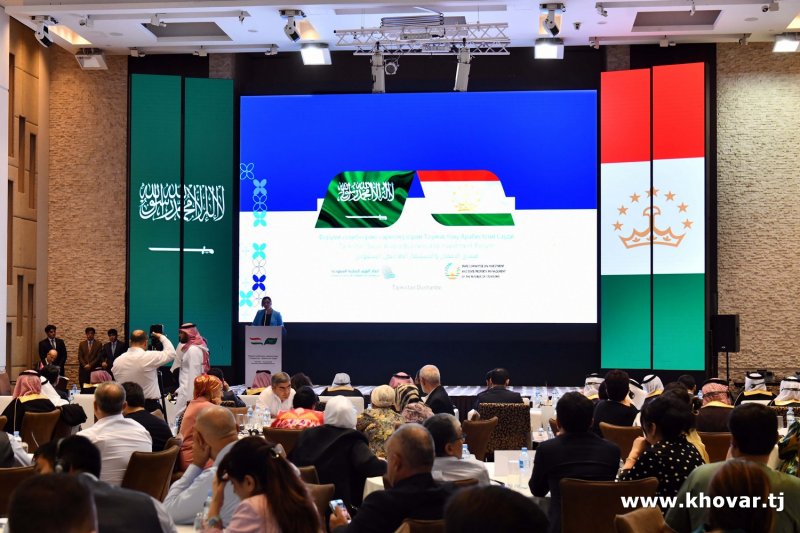 Forumi-sohibkoroni-Tochikistonu-Arabistoni-Saudi-16 (1)