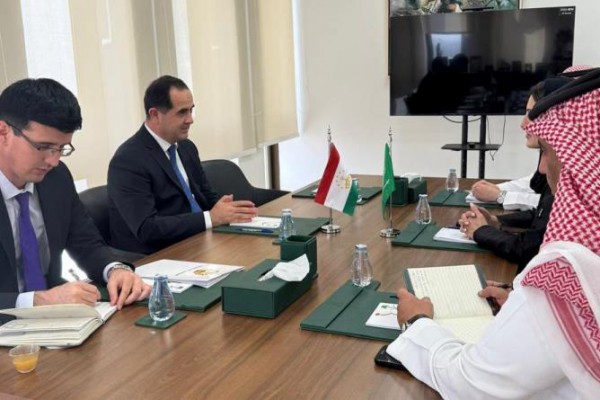 Voh-r-_bo_muovini_Vaziri_varzishi_Arabistoni_Saud-
