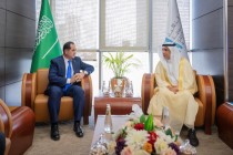 لقاء سفير طاجيكستان في الرياض برئيس وكالة الأنباء السعودية “واس” لبحث التعاون الإعلامي