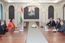 رئيس وزراء طاجيكستان يلتقي المديرة الإقليمية للبنك الدولي ويشيد بالتعاون في مجال الطاقة وبناء محطة “راغون”