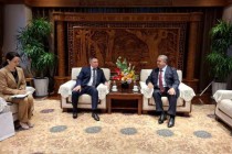 اجتماع بين وزيري الزراعة في طاجيكستان وبيلاروس على هامش مشاورات منظمة شنغهاي للتعاون