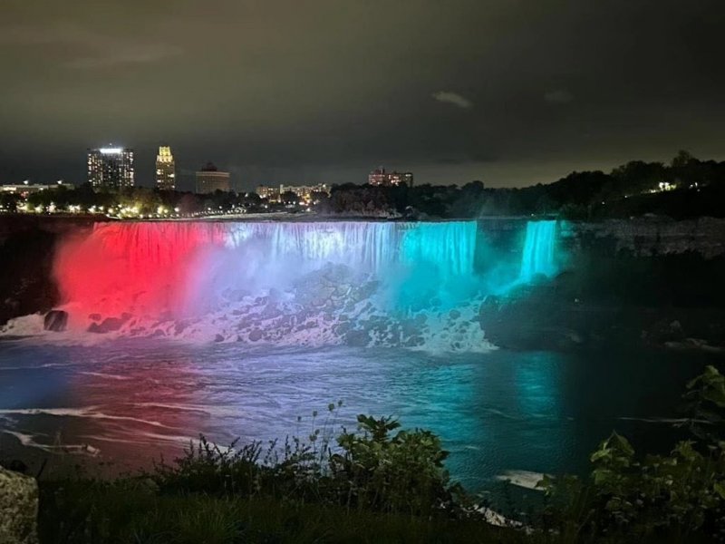 SHarsharai-Niagara-bo-rang-oi-Parchami-To-ikiston-4