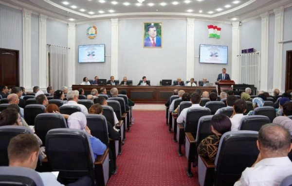 konferensiya_bahshida_ba_Sino_dar_akademiya_