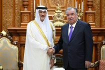 اللقاء مع الدكتور أحمد بن محمد السيد، وزير الدولة لشؤون التجارة الخارجية والصناعة بدولة قطر