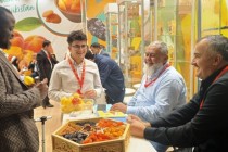 13 شركة طاجيكية لمنتجات المكسرات تجتذب الأنظار في معرض أنوغا الدولي بألمانيا