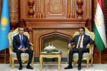 لقاء رئيس المجلس الوطنى الطاجيكي رستم إمام علي مع رئيس مجلس الشيوخ الكازاخي ماولن أشيمباييف