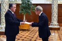 سفراء جدد يقدمون أوراق اعتمادهم لرئيس جمهورية طاجيكستان في قصر الأمة