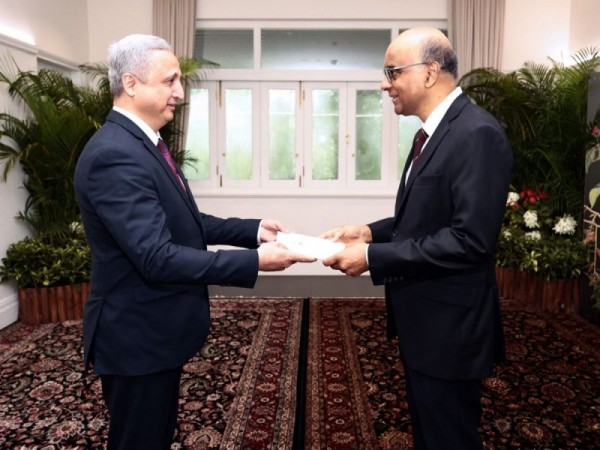 Marosimi-suporidani-etimodnoma-ba-Prezidenti-Singapur