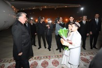 بداية زيارة العمل إلى تركمانستان