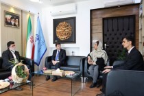 مناقشة إقامة معرض للآثار التاريخية من متحف “تاريخ التجارة” بجوندي شاپور في شيراز داخل المتحف الوطني الطاجيكي