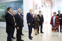 زيارة رئيس البرلمان التركي نعمان قرتلمش إلى المتحف الوطني لطاجيكستان