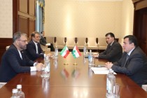 طاجيكستان وإيران تعززان التعاون الاقتصادي والتجاري