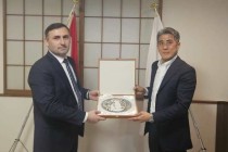 اجتماع رئيس اتحاد الجيو-جيتسو في طاجيكستان مع رئيس اتحاد الجيو-جيتسو في اليابان لتعزيز التعاون تحضيرًا لألعاب آسيا 2026