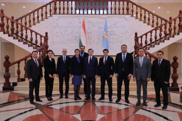 alasai_Kumitai_mashvaratii_ro-baroni_hadamot-oi_-u-u-ii_vazorat-oi