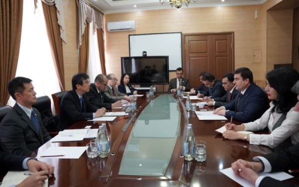 mulokot_dar_Akademiyai_millii_ilmho_