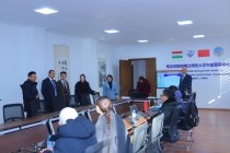 رئيس جامعة طاجيكستان التربوية يلتقي إدارة معهد الصناعة الدفاعية في مقاطعة شنشي الصينية