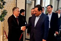 وزير الصناعة والمناجم والتجارة الإيراني يصل إلى طاجيكستان لتعزيز التعاون الصناعي