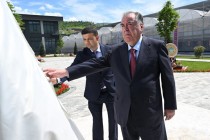 افتتاح مجمع البيوت المحمية التابع لشركة «غلنور» ذات المسؤولية المحدودة في مدينة نارك