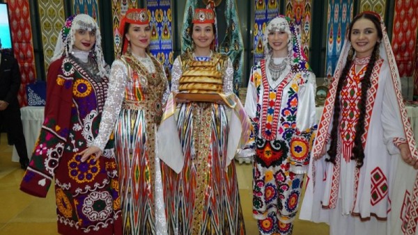 Dar_Moskva_imkoniyat-oi_sarmoyaguzorii_viloyati_Su-d_muarrif-_gardid-2